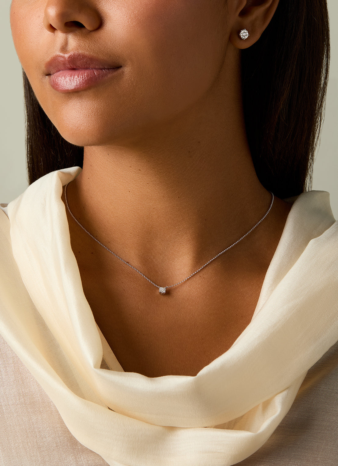 Witgouden collier, 0.09 ct diamant, Enchanted