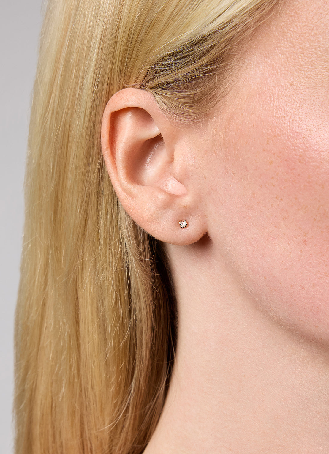 Roségouden oorsieraden, 0.08 ct diamant, Joy