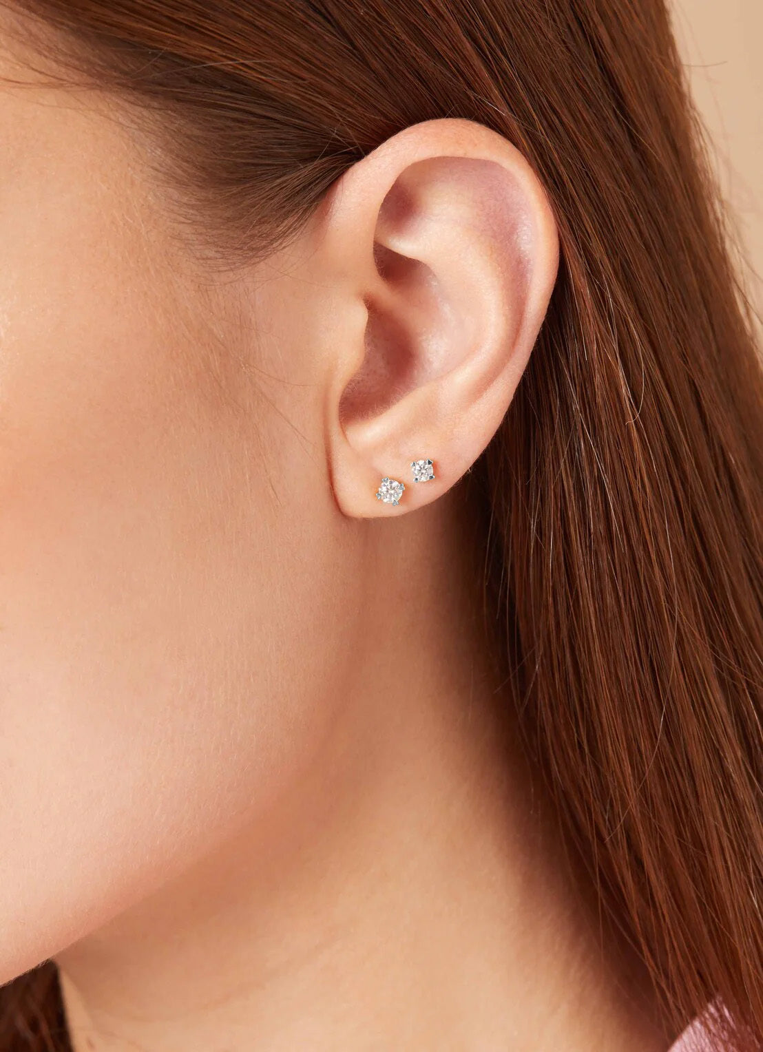 White gold ear jewelry, 0.22 CT Diamond, Hearts & Arrows