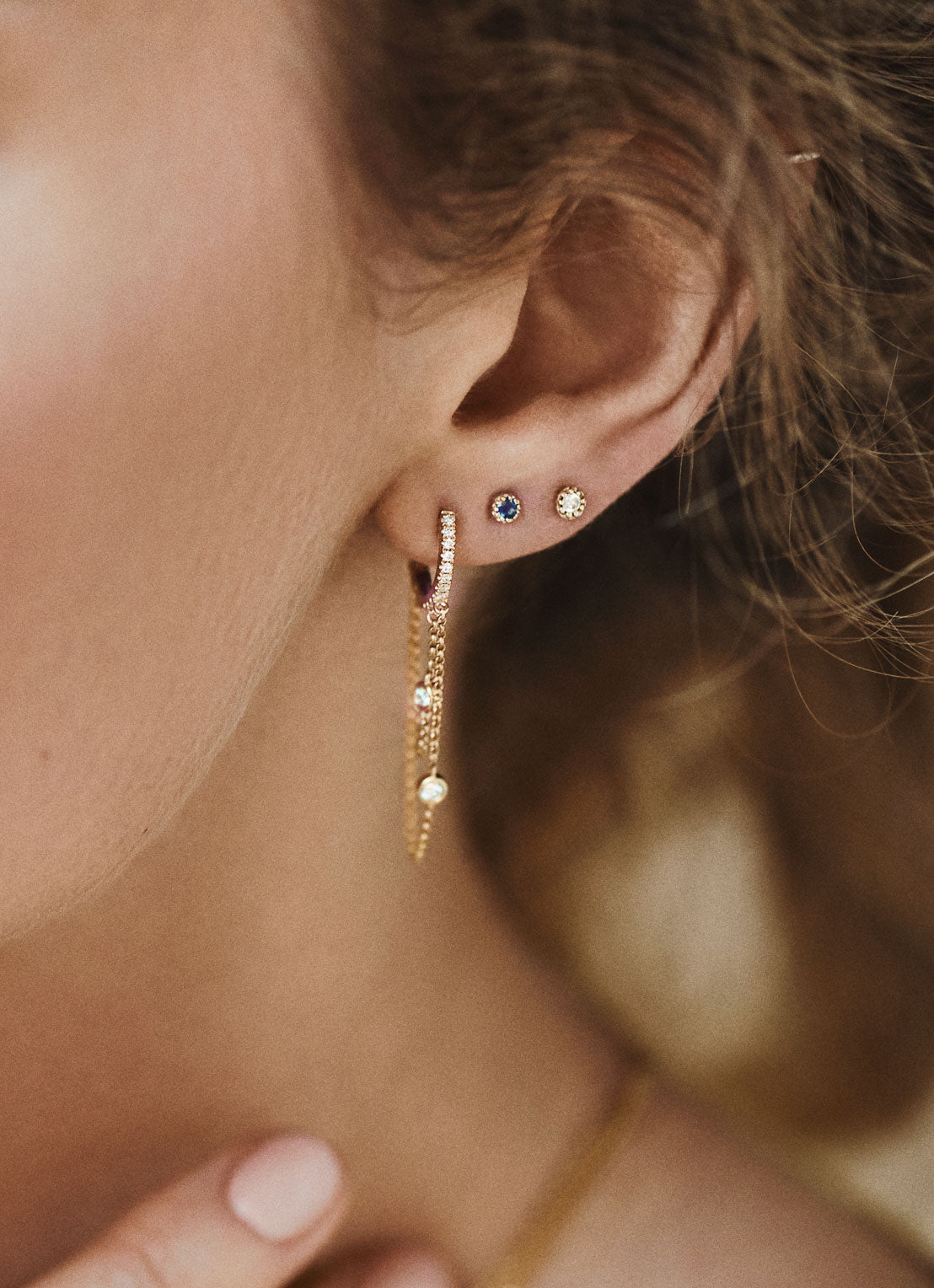 Yellow gold ear jewelry, 0.24 ct diamond, joy