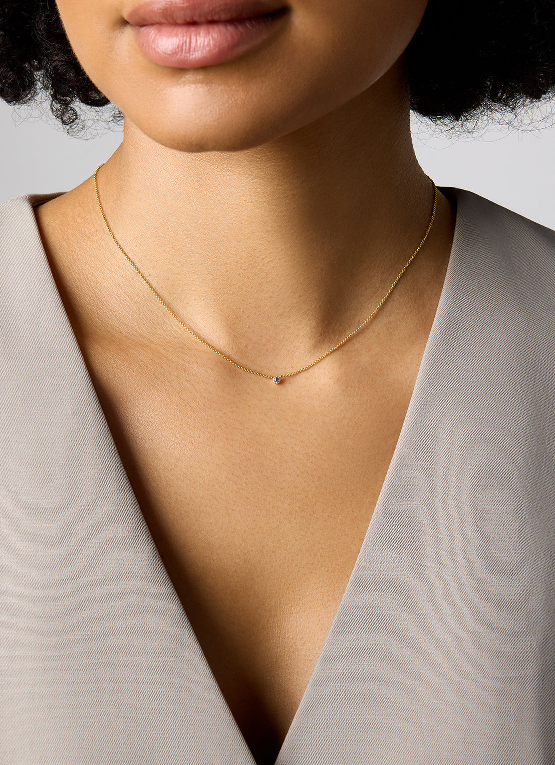 Geelgouden collier, 0.05 ct blauwe saffier, Joy