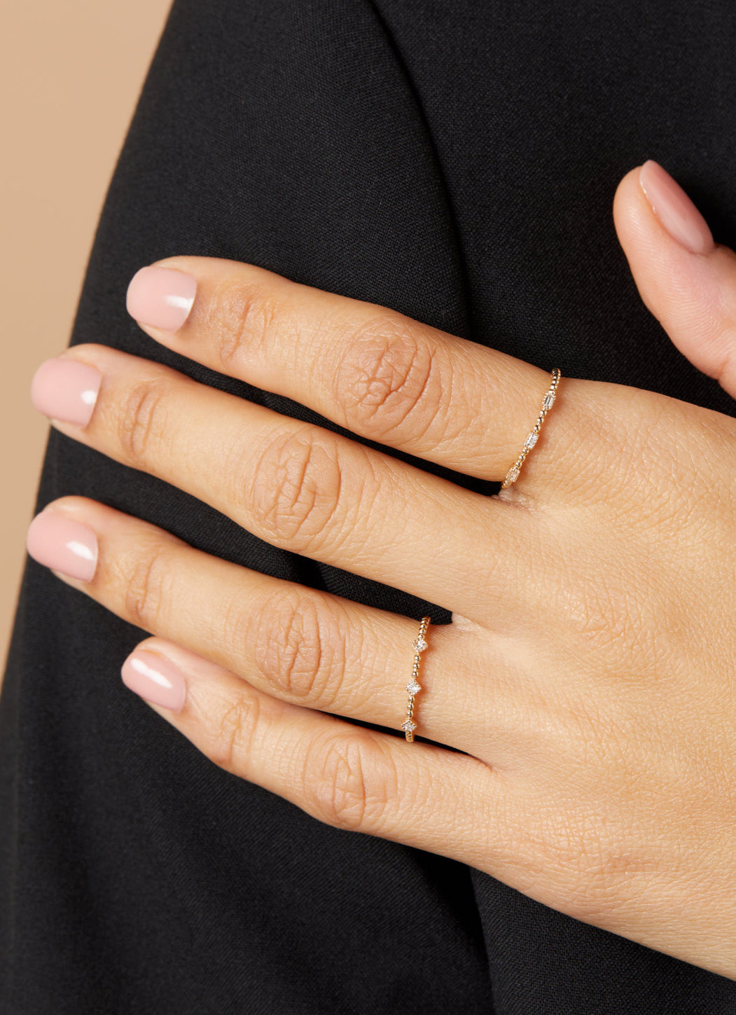 Yellow gold ring, 0.07 ct diamond, joy