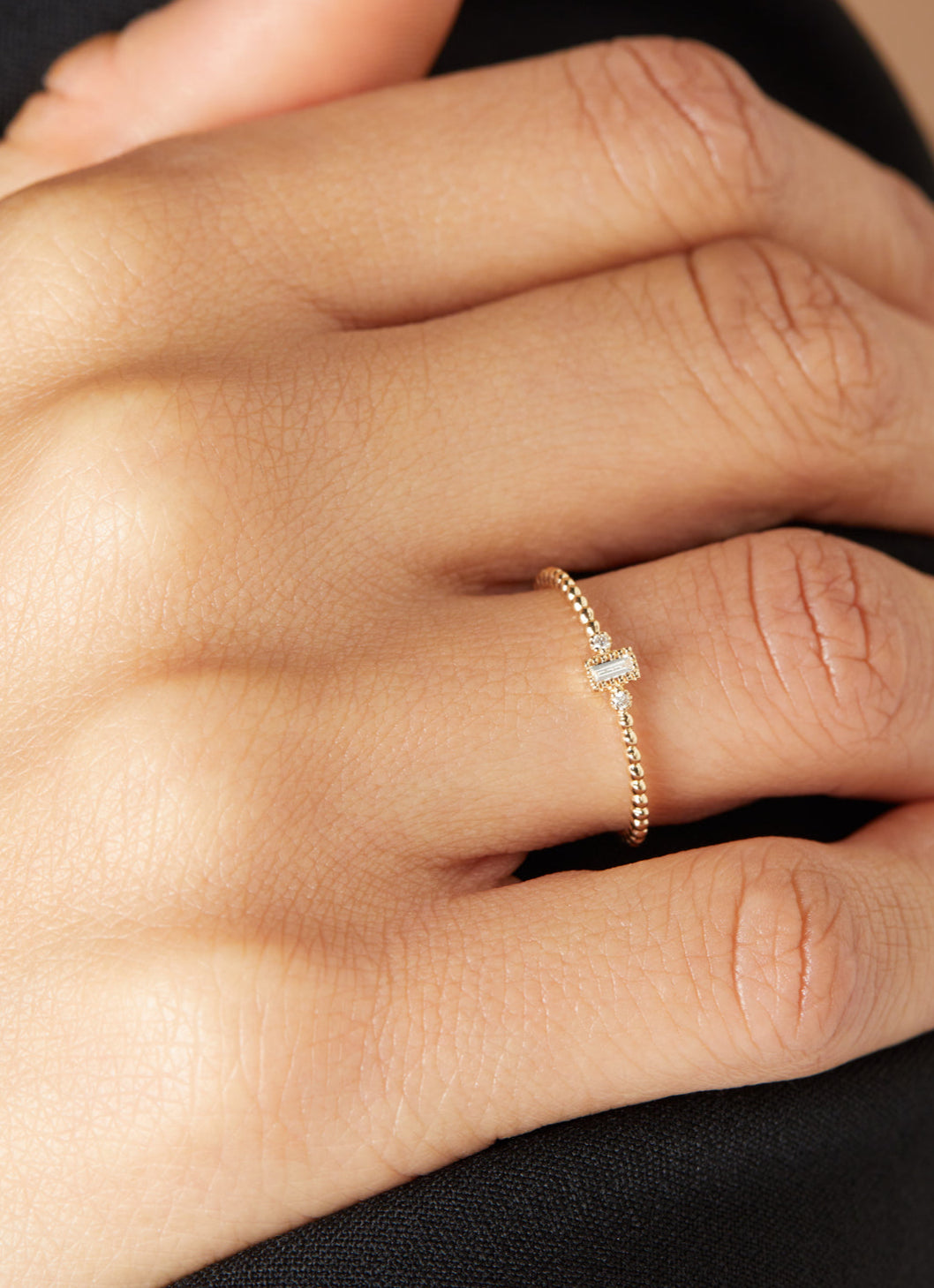 Yellow gold ring, 0.07 ct diamond, joy