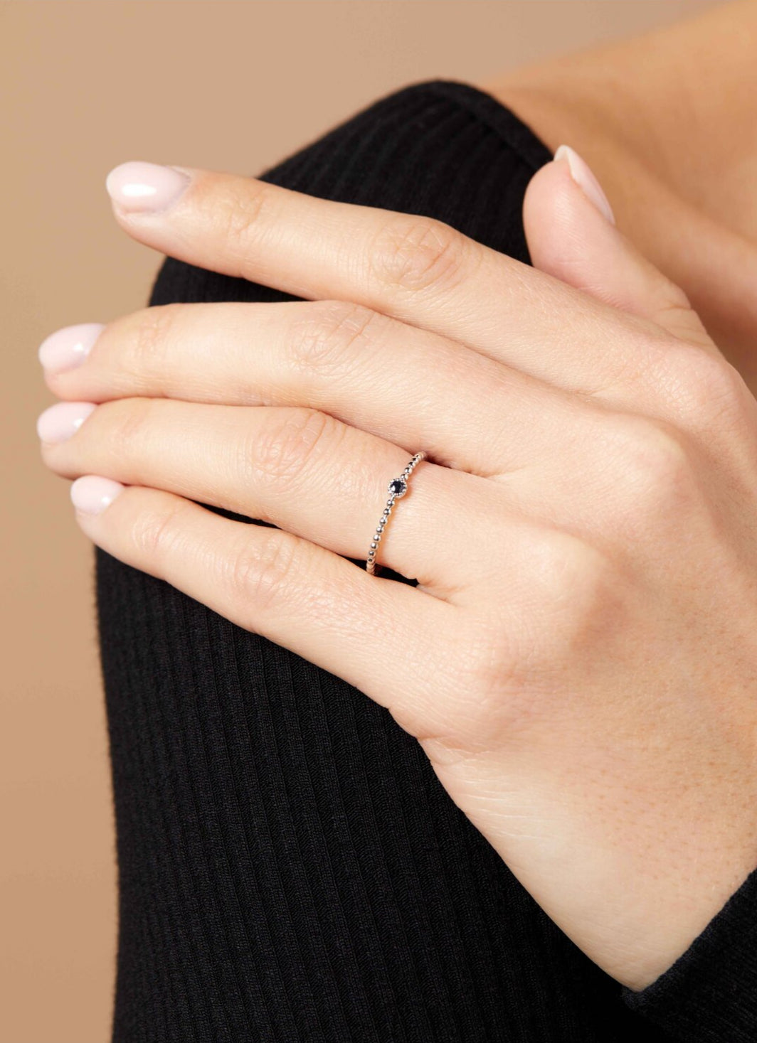 Witgouden ring, 0.05 ct blauwe saffier, Joy