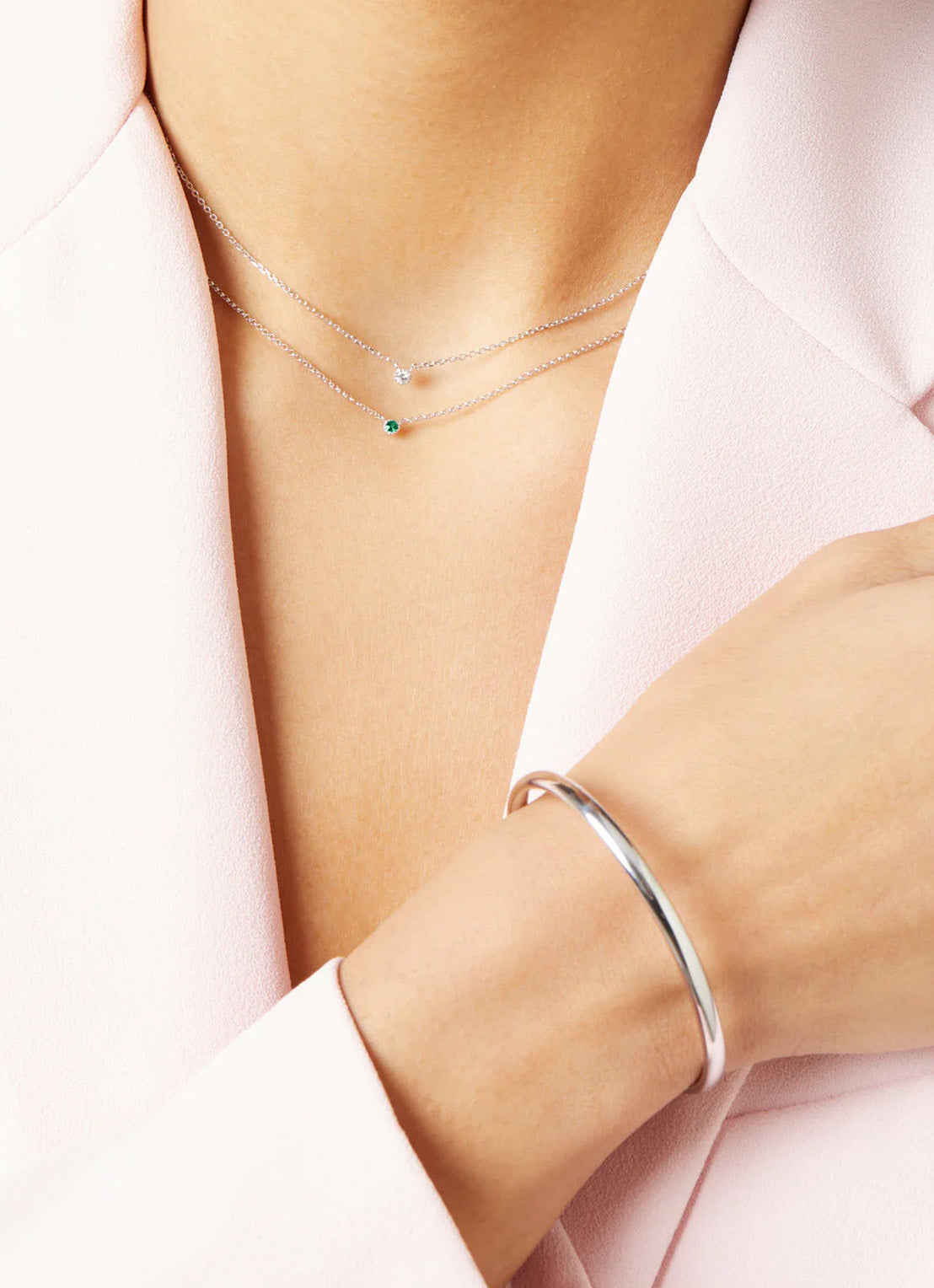 Witgouden Collier, 0.04 CT Smaragd, Joy