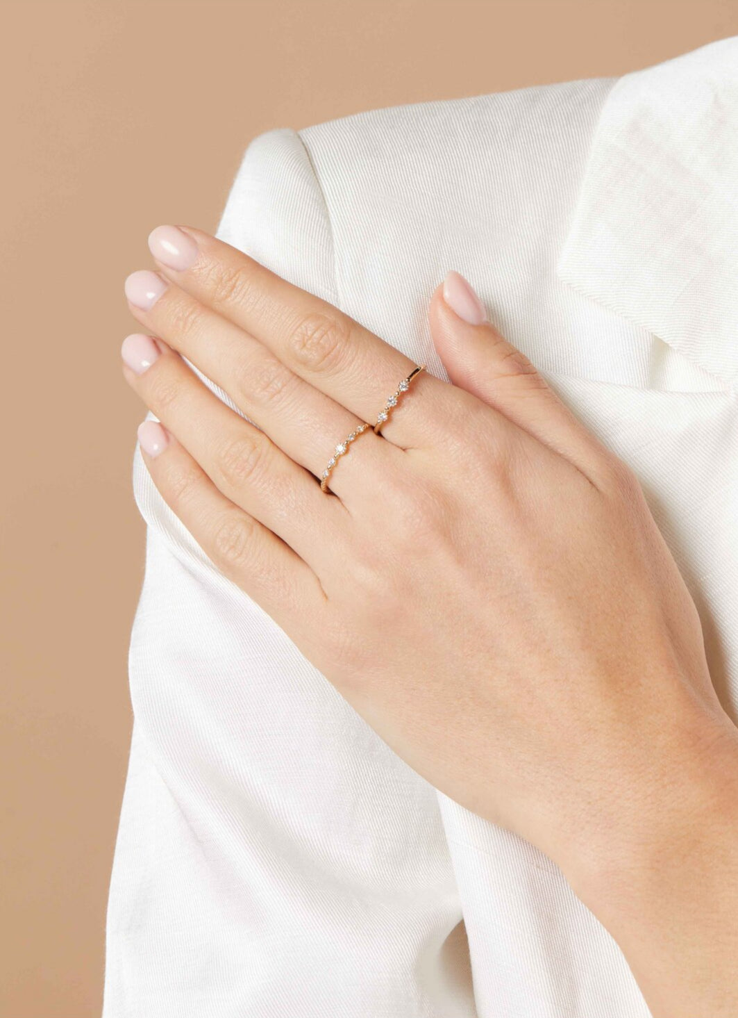 Yellow gold ring, 0.10 ct diamond, joy
