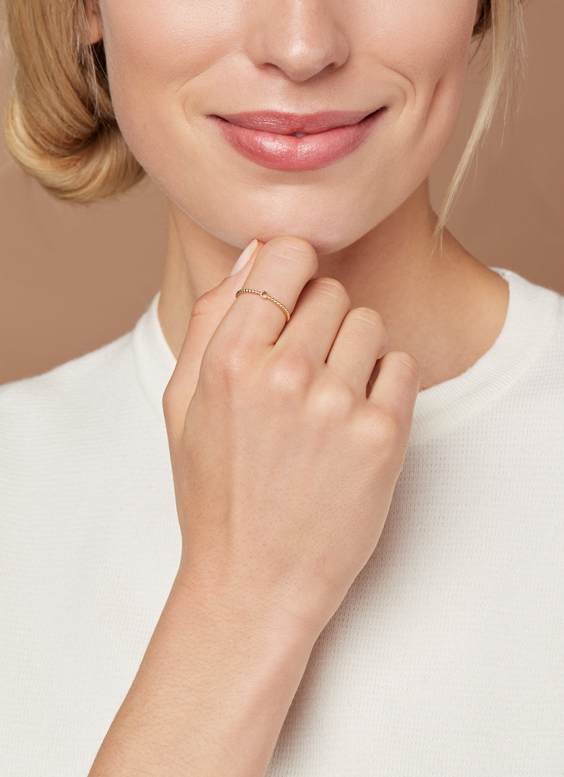 Geelgouden ring, 0.05 ct granaat, Joy