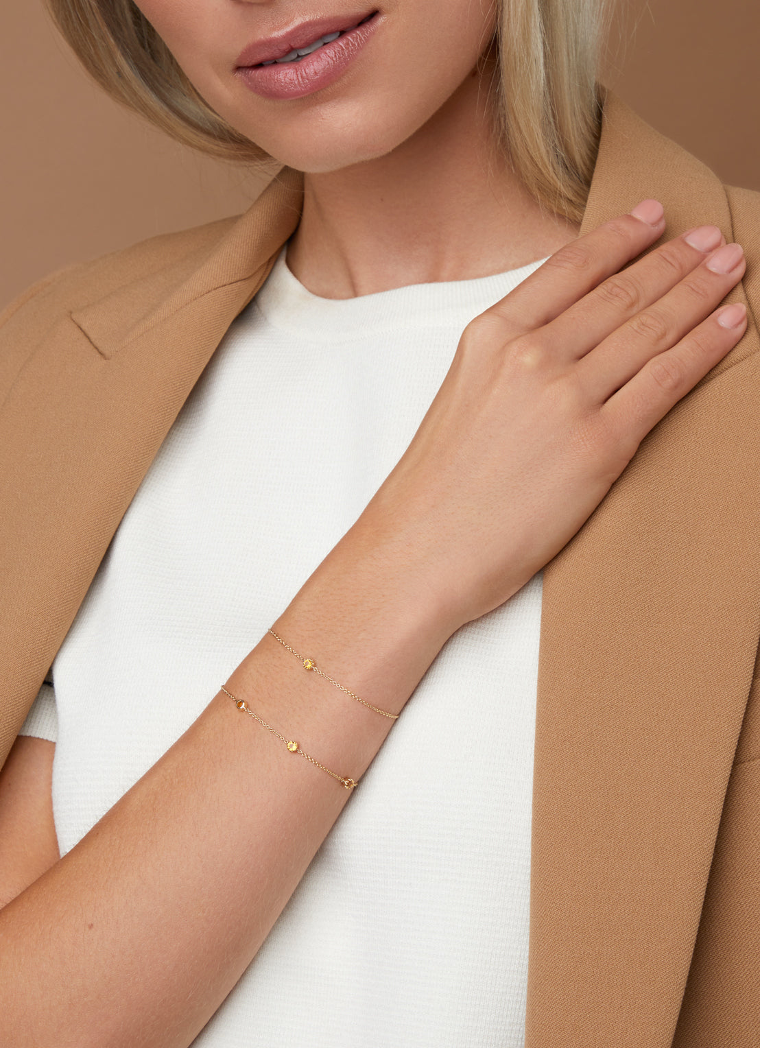 Geelgouden armband, 0.10 ct madeira citrien, Joy