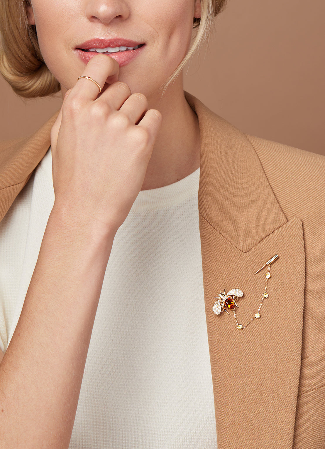 Yellow gold brooch Queen Bee