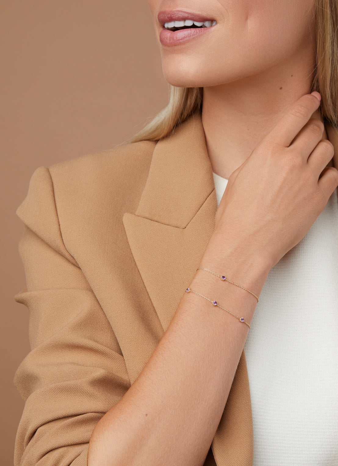 Geelgouden armband, 0.32 ct paarse amethist, Joy