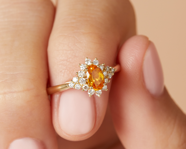 Gold rings with the most beautiful gemstones | Diamond Point