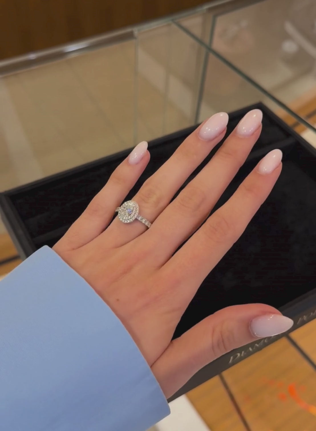 Witgouden ring, 1.13 ct diamant, Gallery