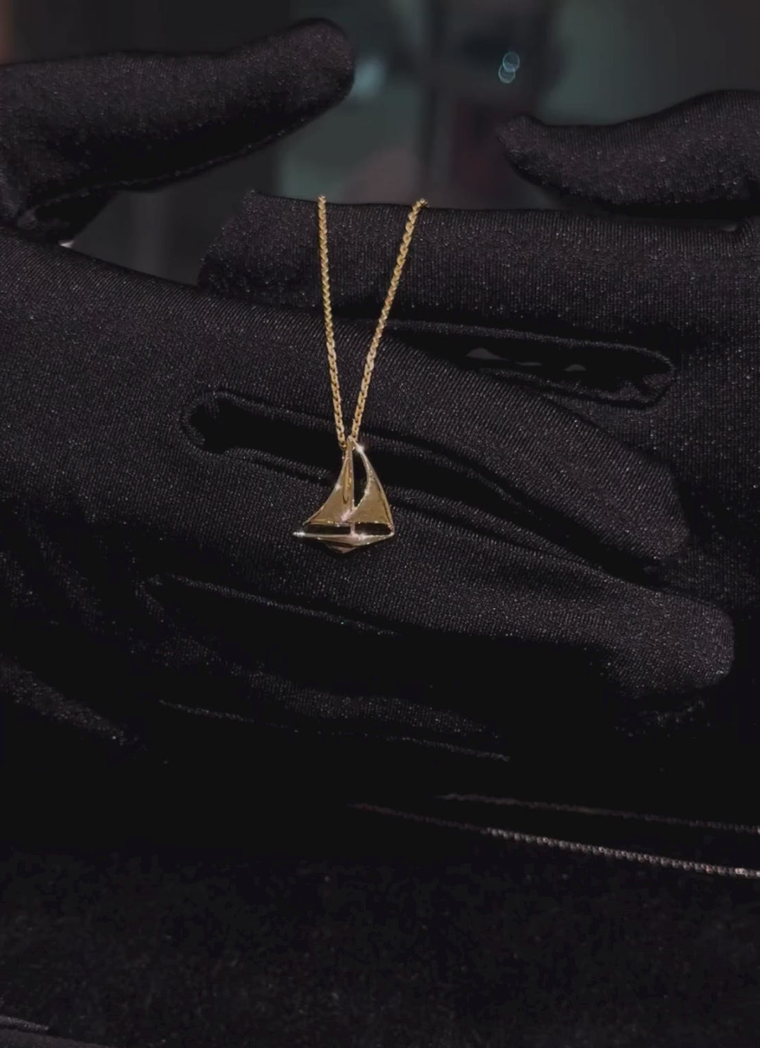 Yellow gold pendant Sailboat, Dutch icons